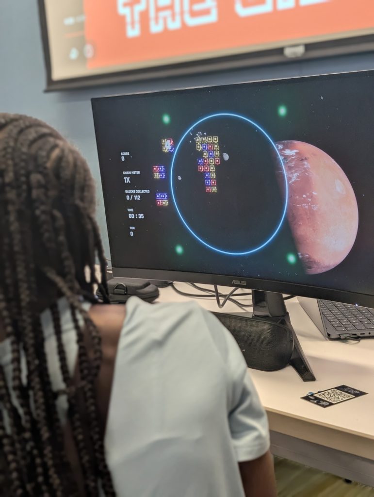 A girl playing Aurora Sol